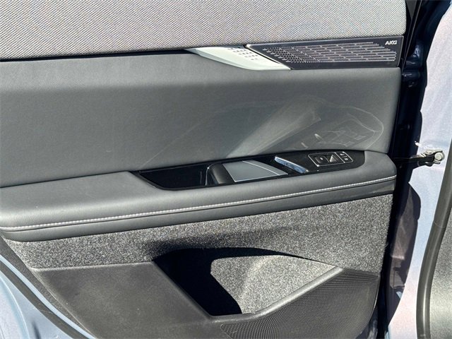 New 2026 Cadillac Optiq Luxury 2 image 10