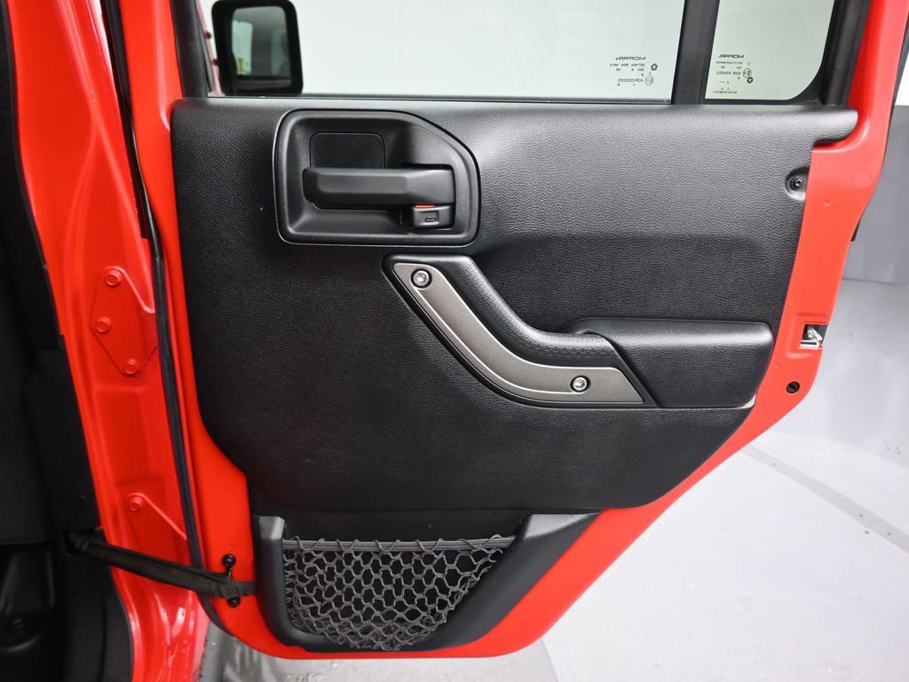 Used 2017 Jeep Wrangler Unlimited Willys image 26