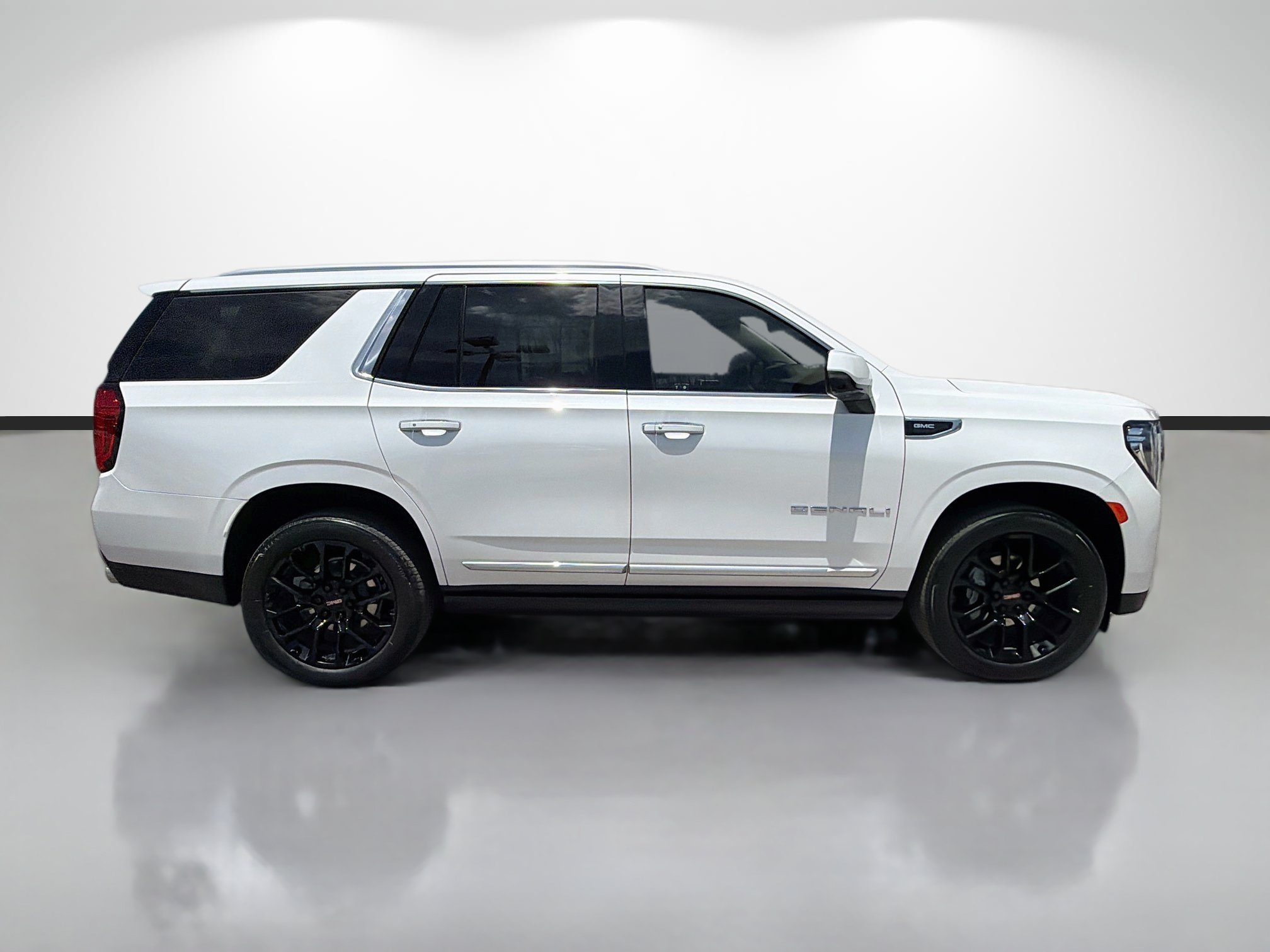 Used 2023 GMC Yukon Denali AWD/4WD image 6