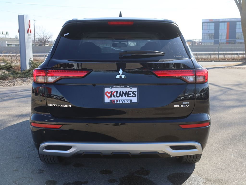 New 2025 Mitsubishi Outlander SEL image 8