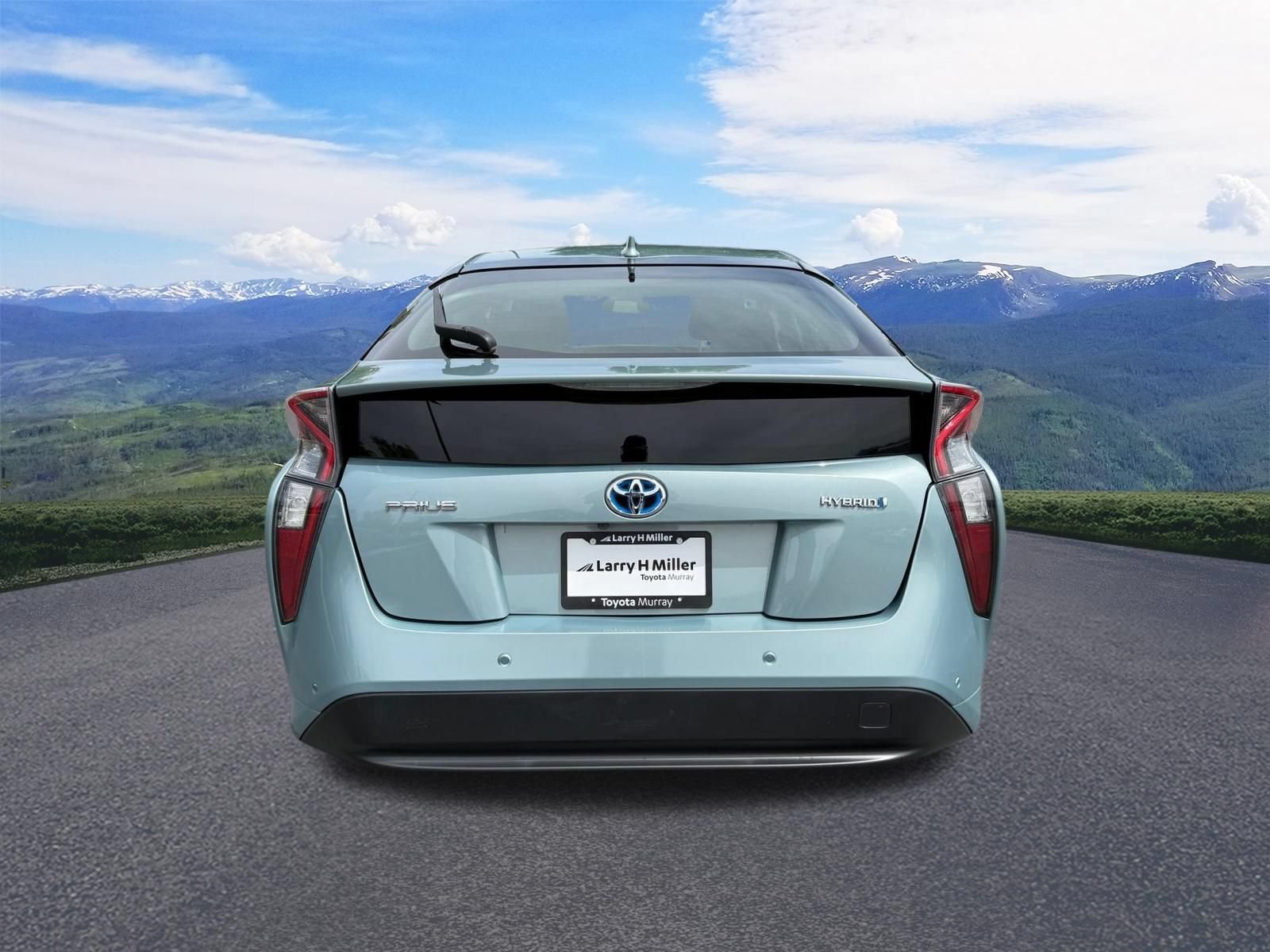 Used 2017 Toyota Prius Three FWD image 4
