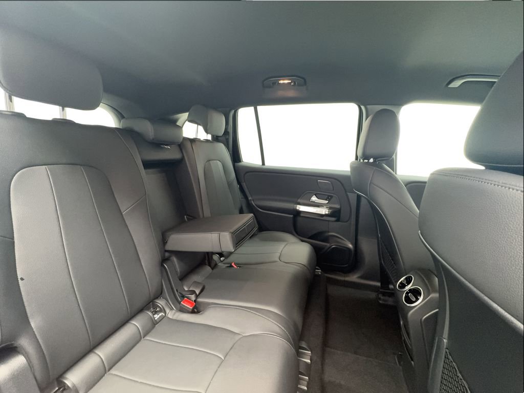 Used 2025 Mercedes-Benz EQB 250+ image 25