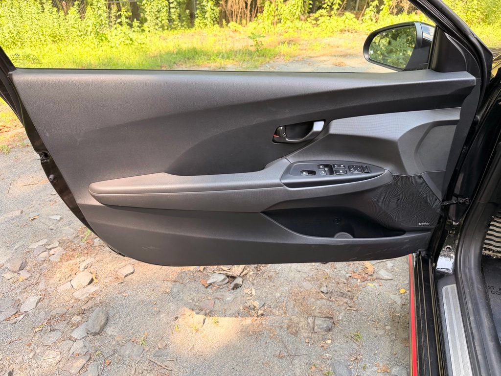 Certified 2022 Hyundai Veloster N FWD image 15