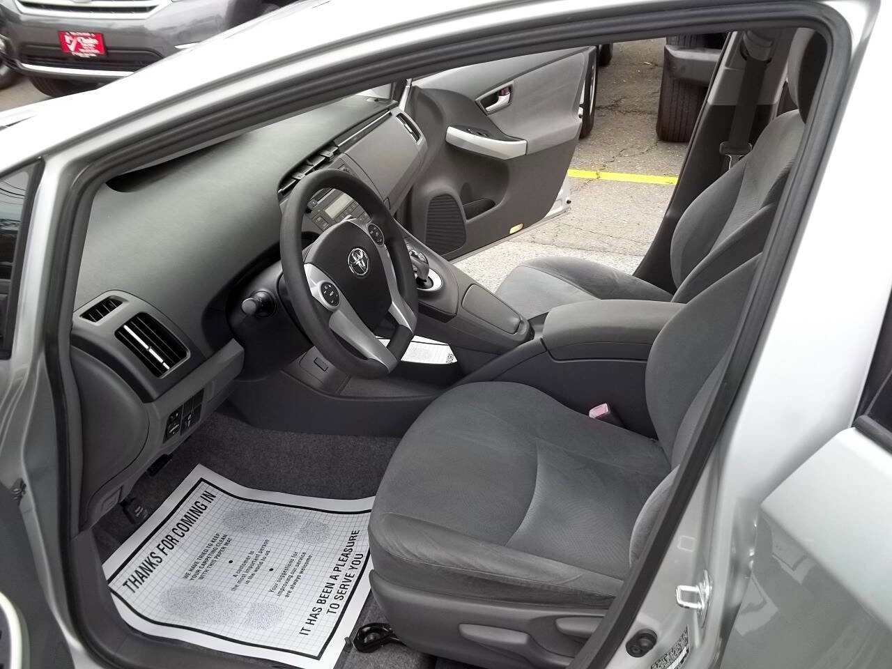 Used 2010 Toyota Prius Two image 6