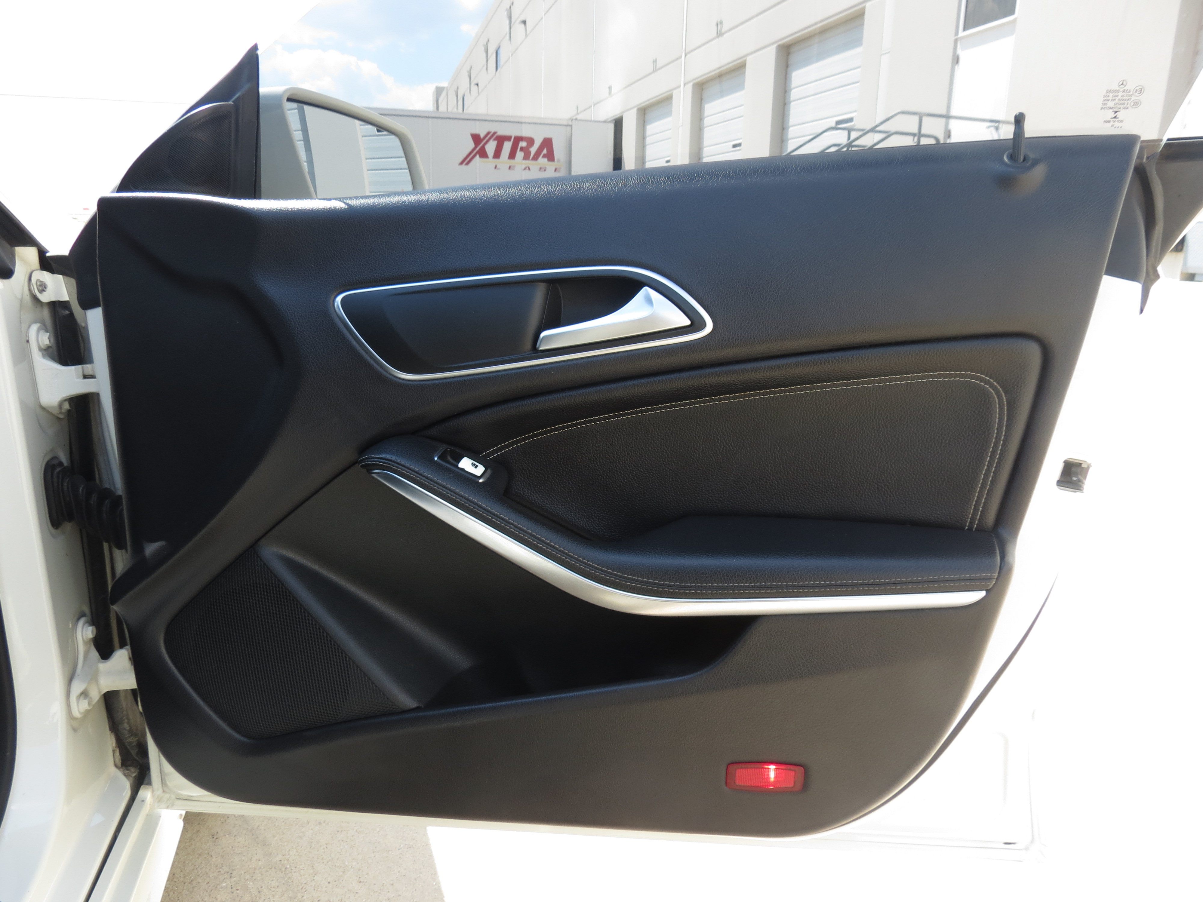 Used 2016 Mercedes-Benz CLA 250 image 31