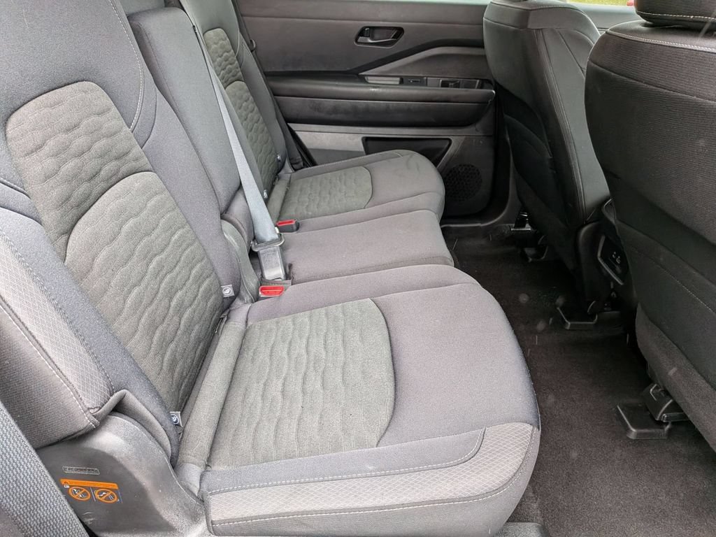 Used 2025 Nissan Pathfinder SV AWD/4WD image 59