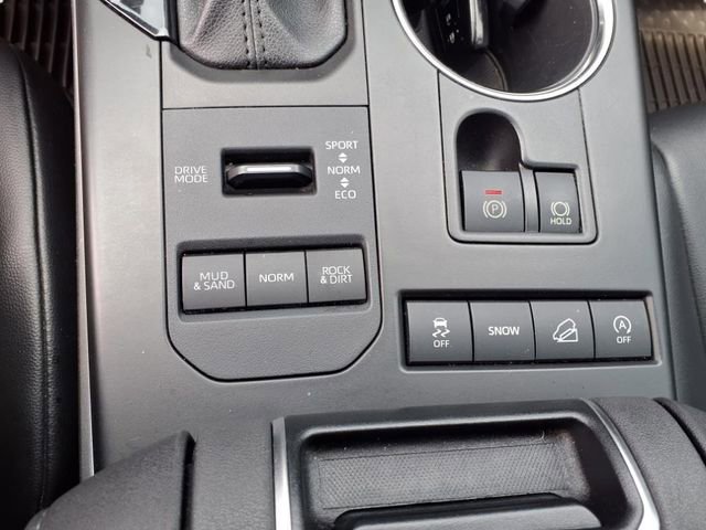 Used 2021 Toyota Highlander XLE AWD/4WD image 27