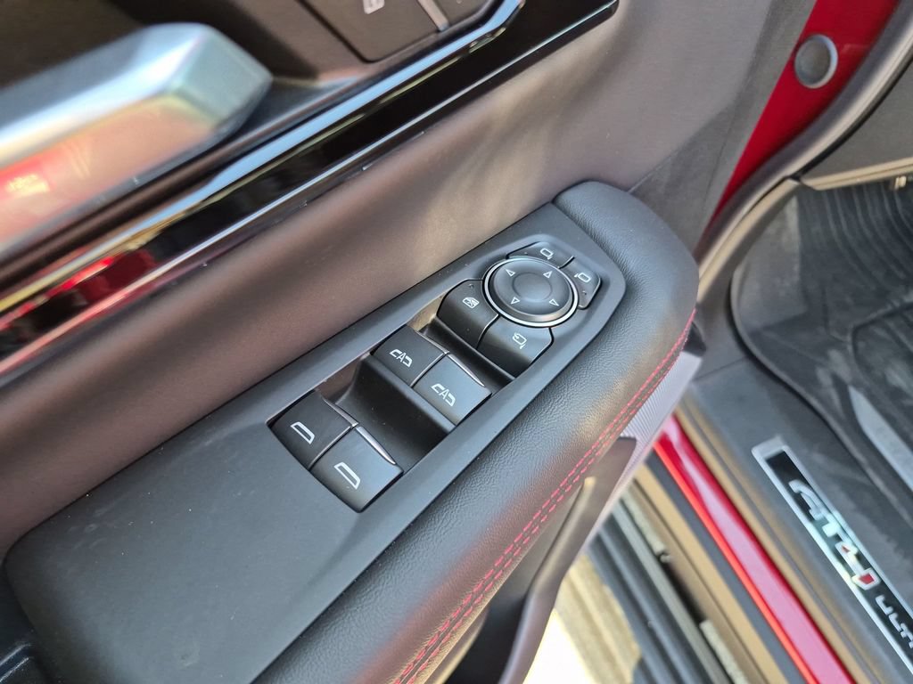 New 2026 GMC Yukon AT4 Ultimate AWD/4WD image 21