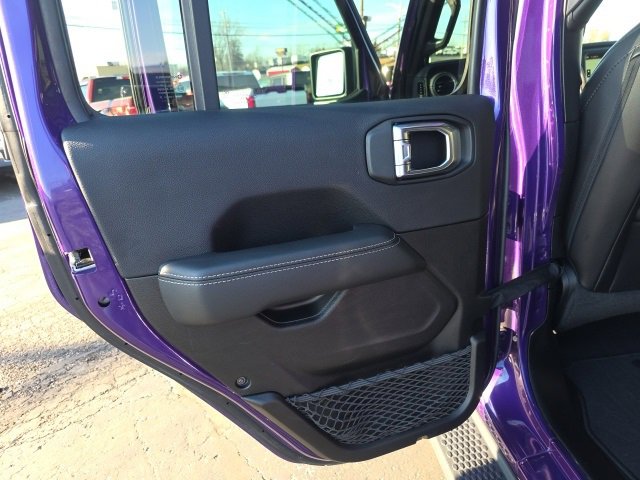 Used 2023 Jeep Wrangler Unlimited Sahara w/ Cold Weather Group image 32