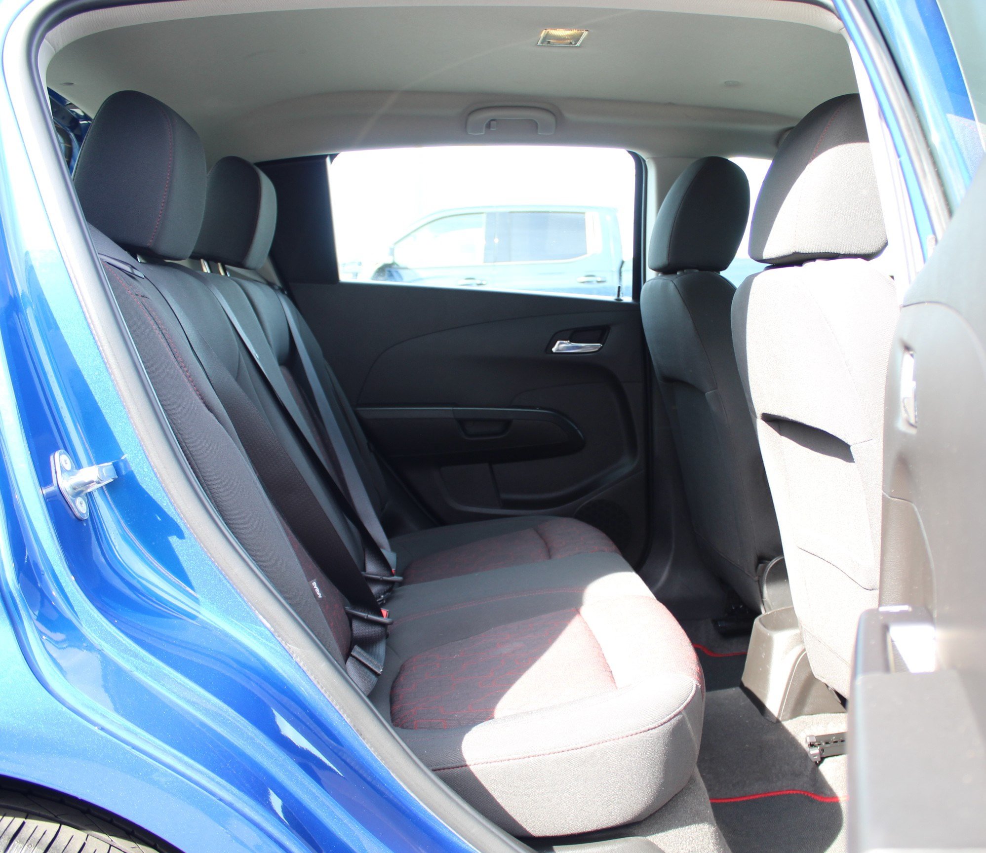 Used 2018 Chevrolet Sonic LT w/ Convenience Package FWD image 20