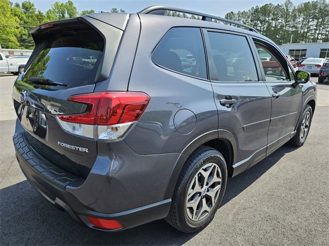 Used 2021 Subaru Forester Premium image 7