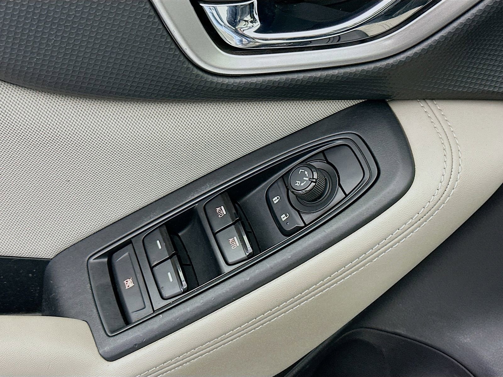 Used 2023 Subaru Forester Premium AWD/4WD image 17