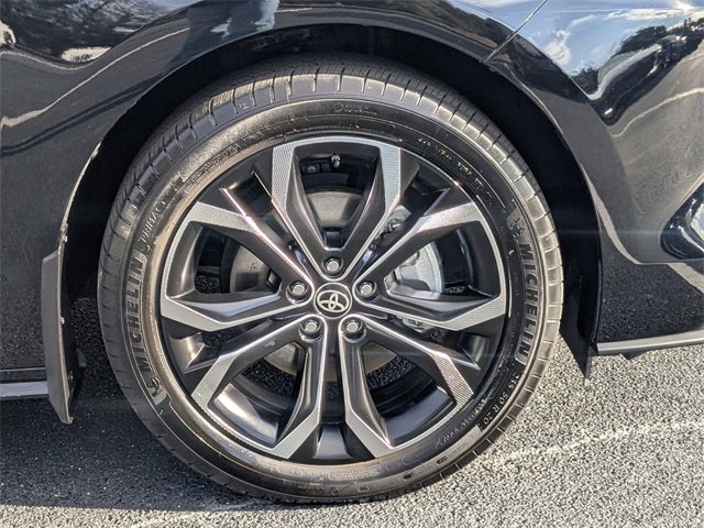 Used 2025 Toyota Sienna Platinum image 13