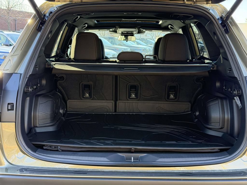 Certified 2026 Subaru Forester Premium w/ Base/Premium Package AWD/4WD image 12