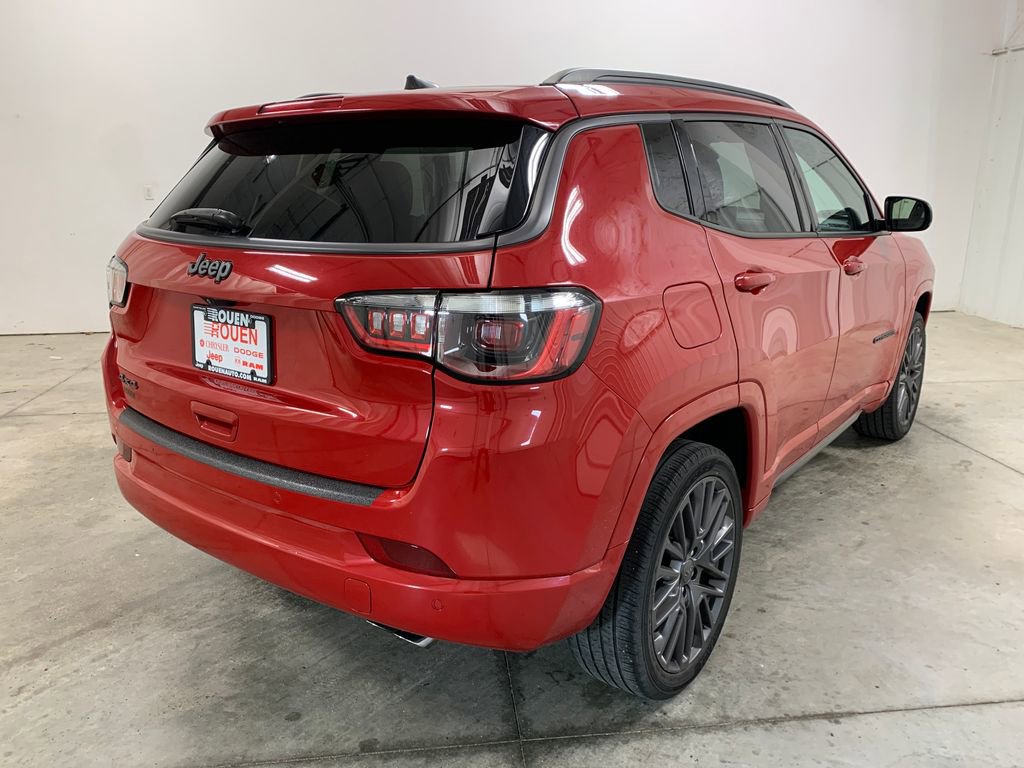 Used 2022 Jeep Compass Limited image 9