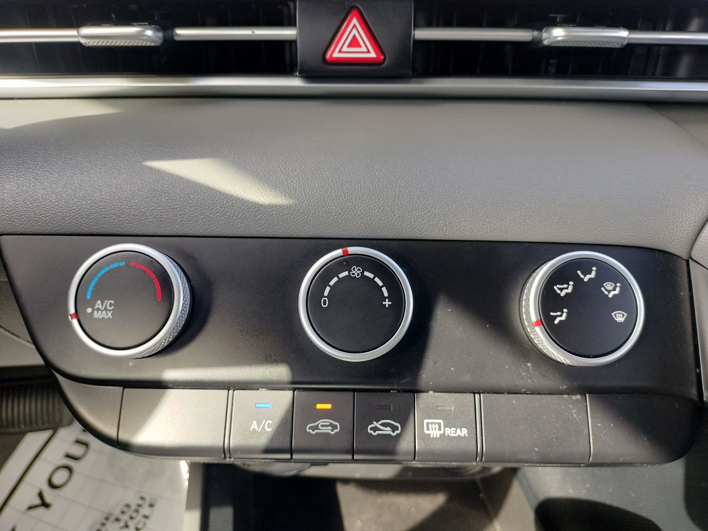 Used 2021 Hyundai Elantra SE image 36