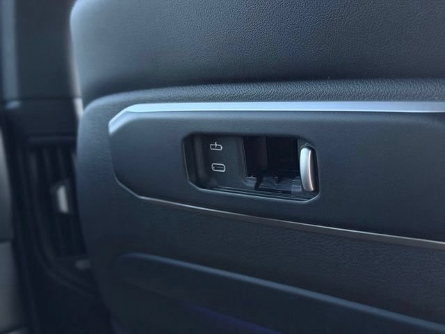 Certified 2025 BMW X5 M60i AWD/4WD image 29