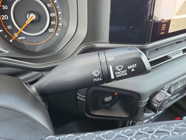 Used 2025 Jeep Gladiator Mojave AWD/4WD image 18