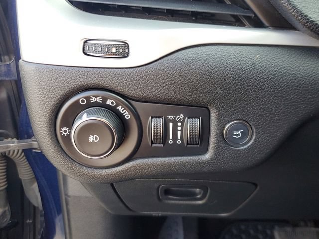 Used 2015 Jeep Cherokee Trailhawk w/ Comfort/Convenience Group AWD/4WD image 20