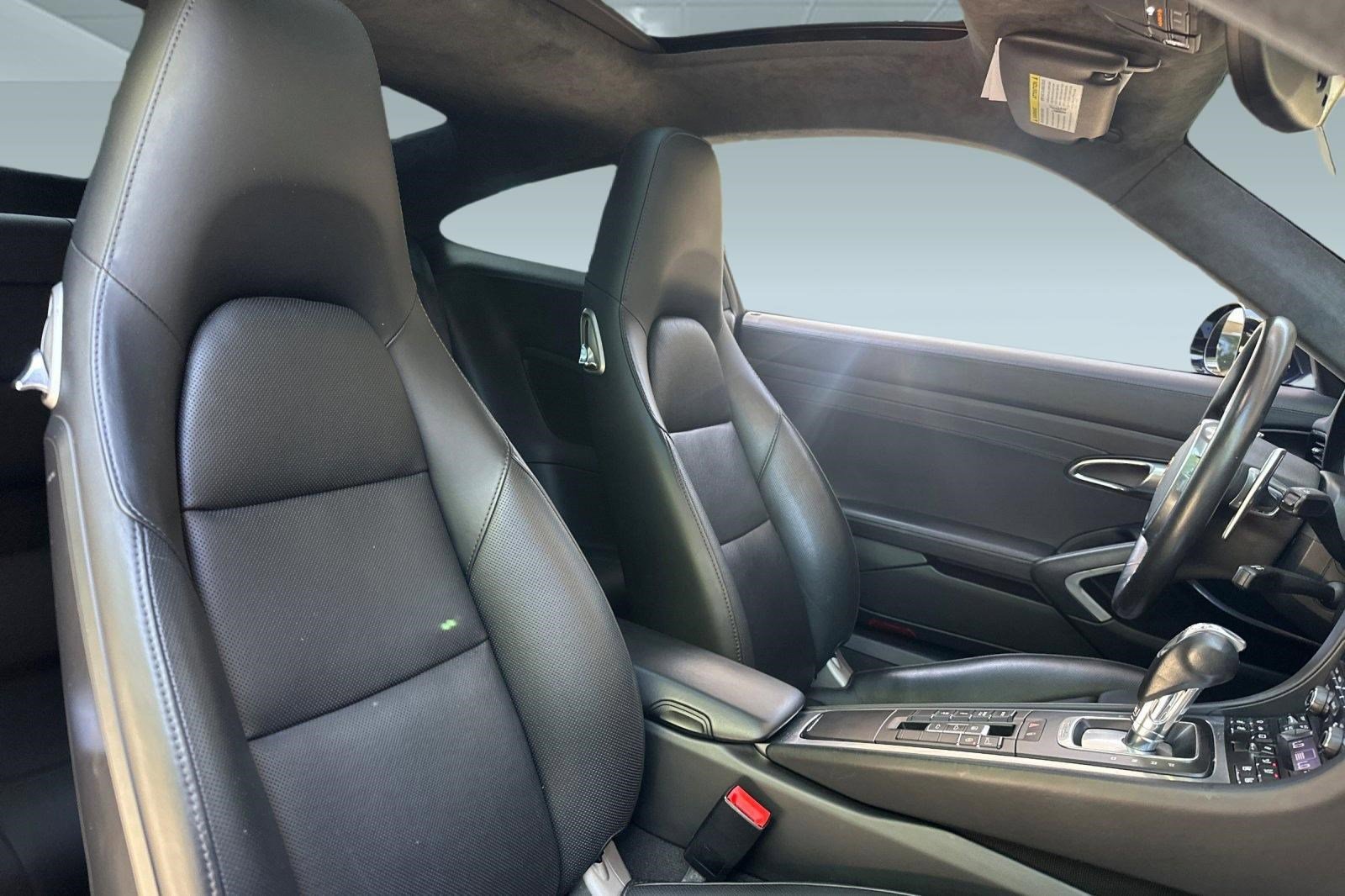 Used 2016 Porsche 911 Turbo image 32