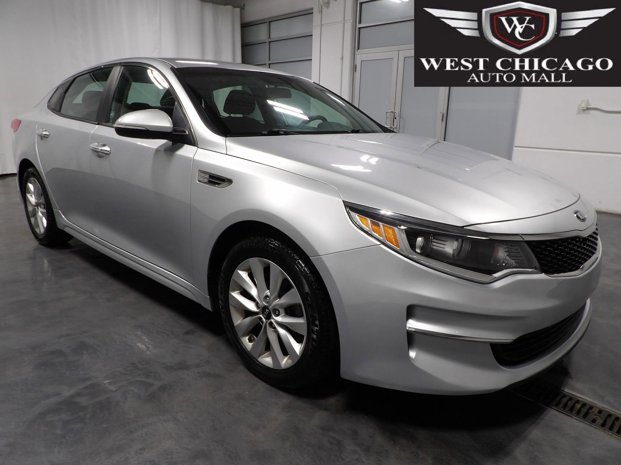 Used 2018 Kia Optima LX w/ 17" Alloy Wheels Package image 1