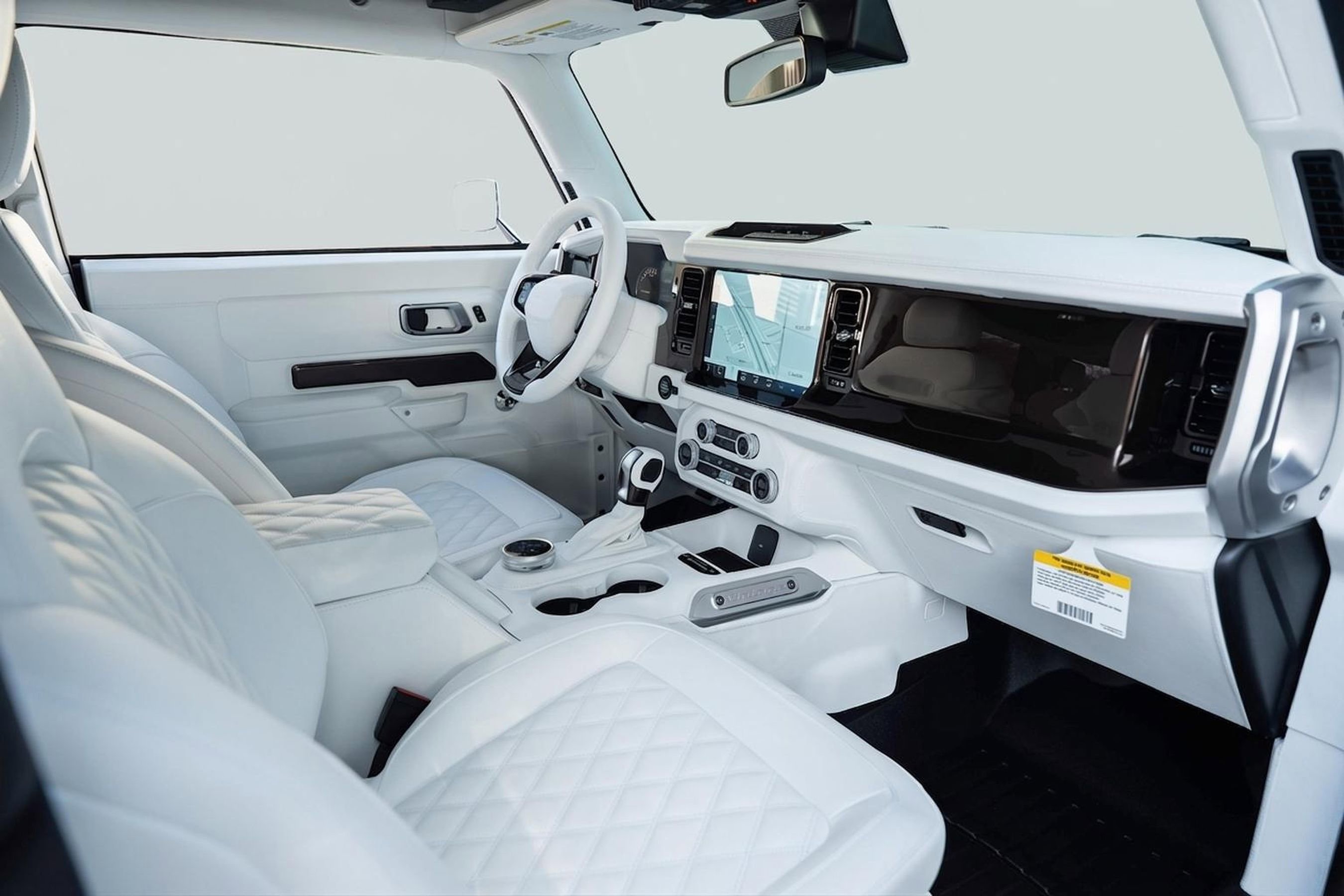 Used 2024 Ford Bronco Black Diamond image 2