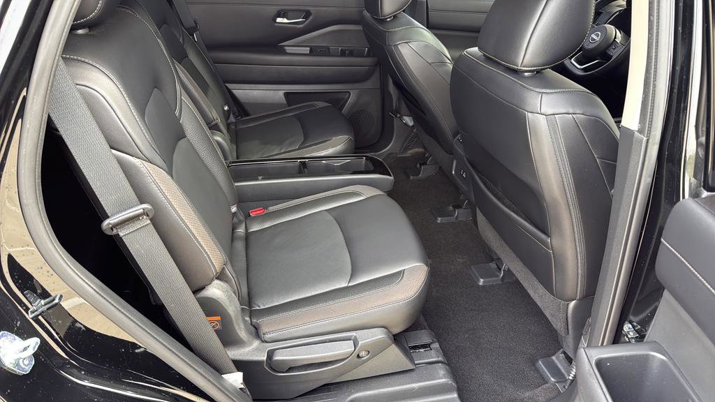 Certified 2023 Nissan Pathfinder SL w/ SL Premium Package image 16