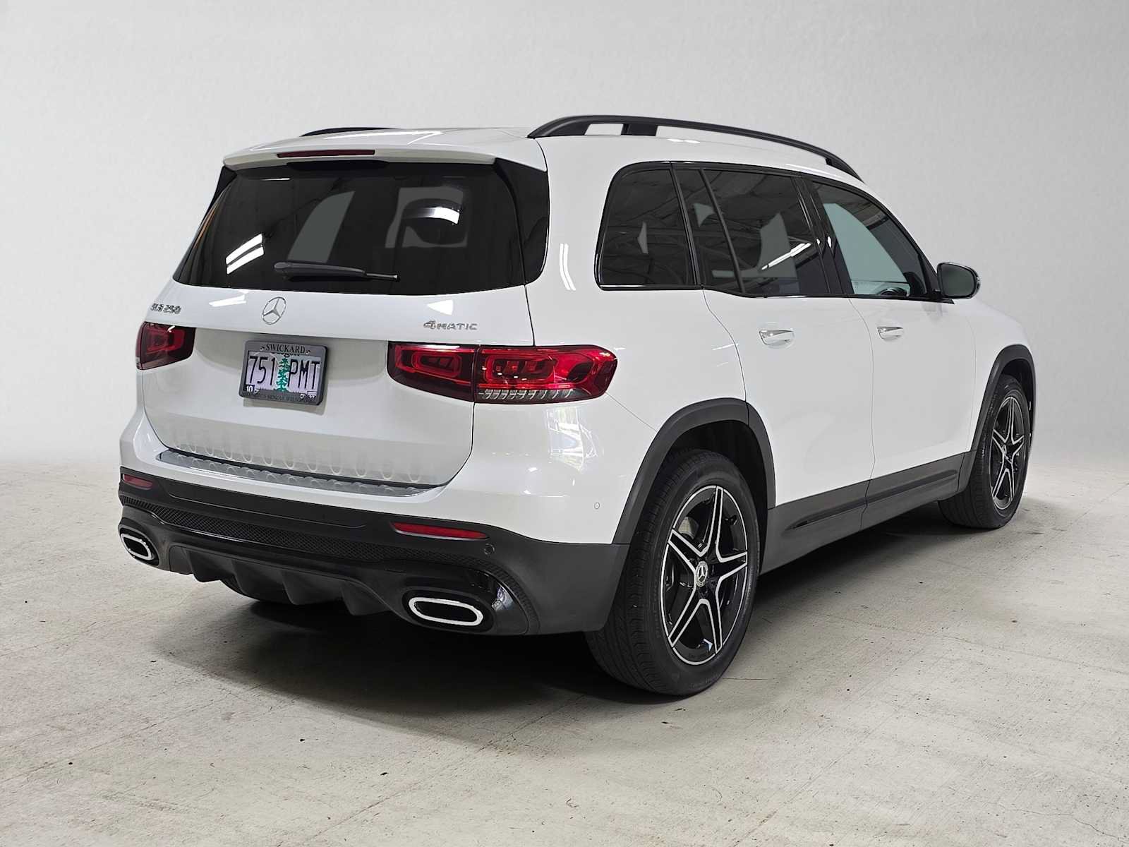 Used 2023 Mercedes-Benz GLB 250 4MATIC image 3