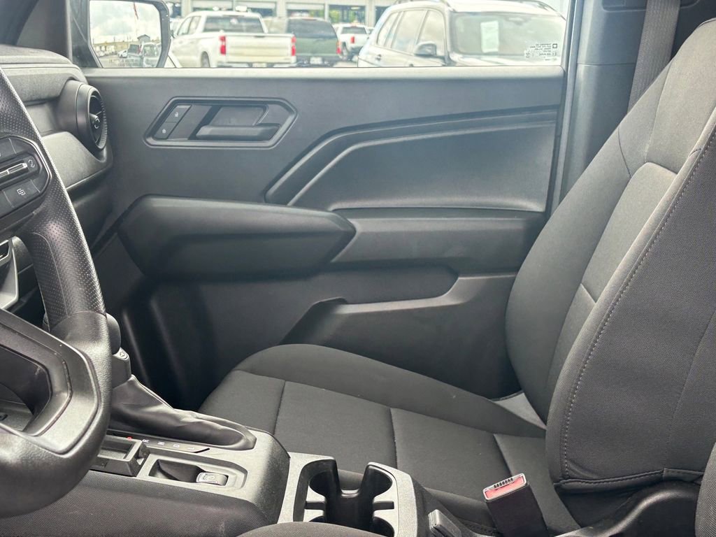 Used 2023 Chevrolet Colorado W/T w/ WT Convenience Package II RWD image 9