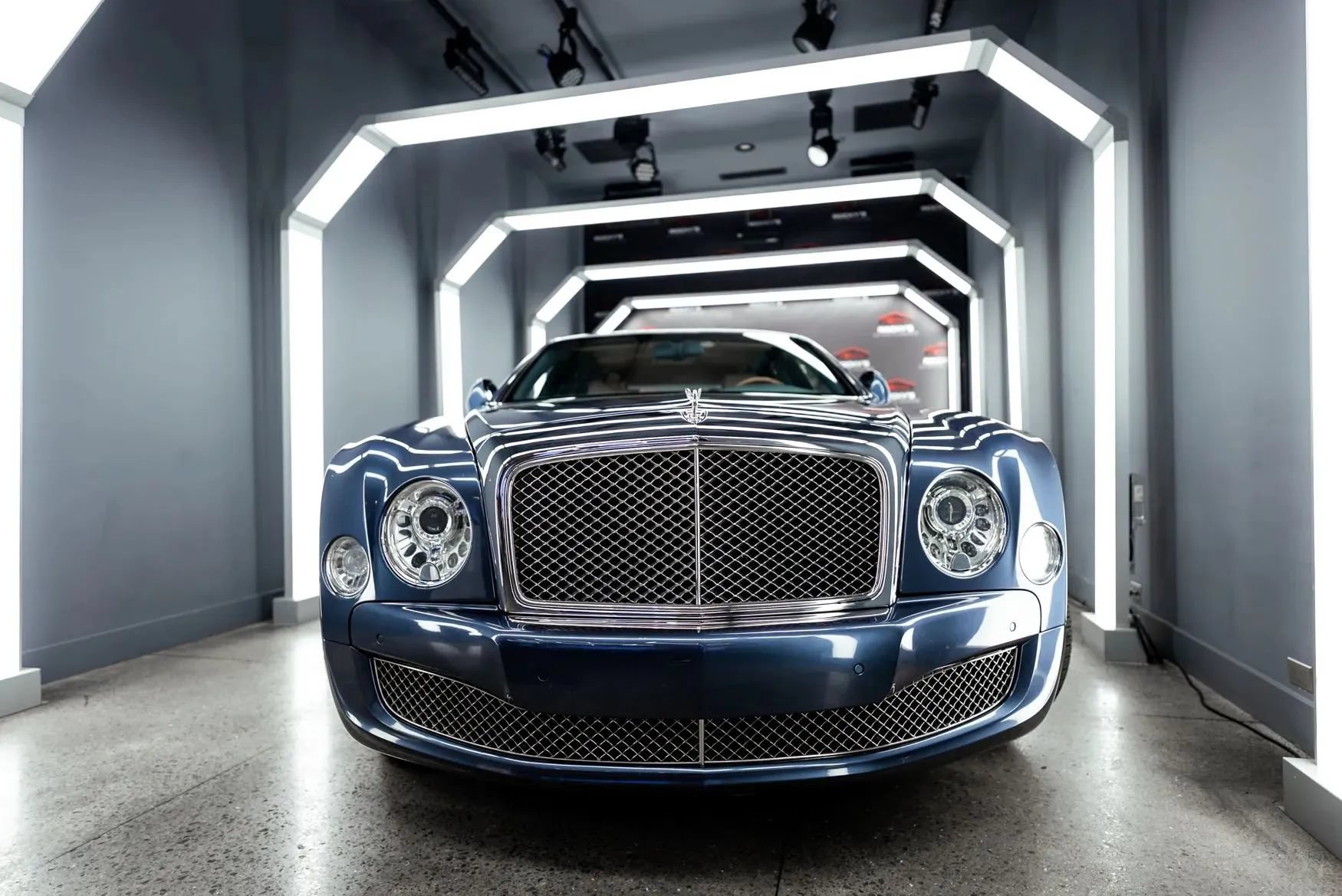 Used 2011 Bentley Mulsanne RWD image 10