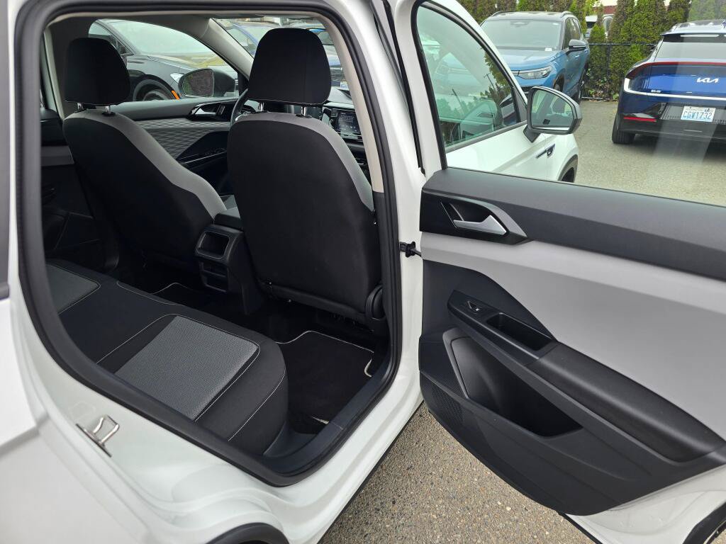 Used 2023 Volkswagen Taos S AWD/4WD image 13