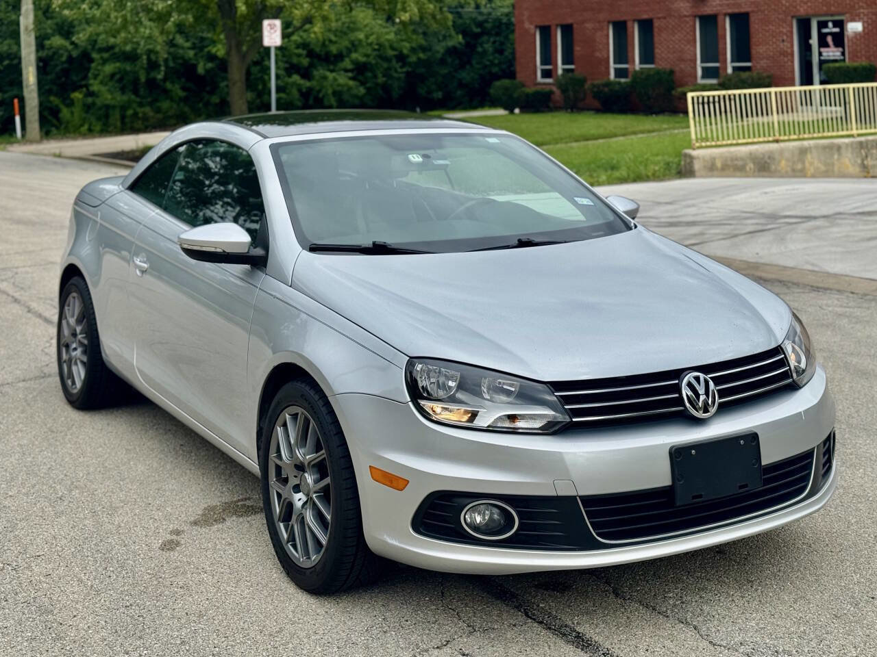 Used 2012 Volkswagen Eos Komfort image 2