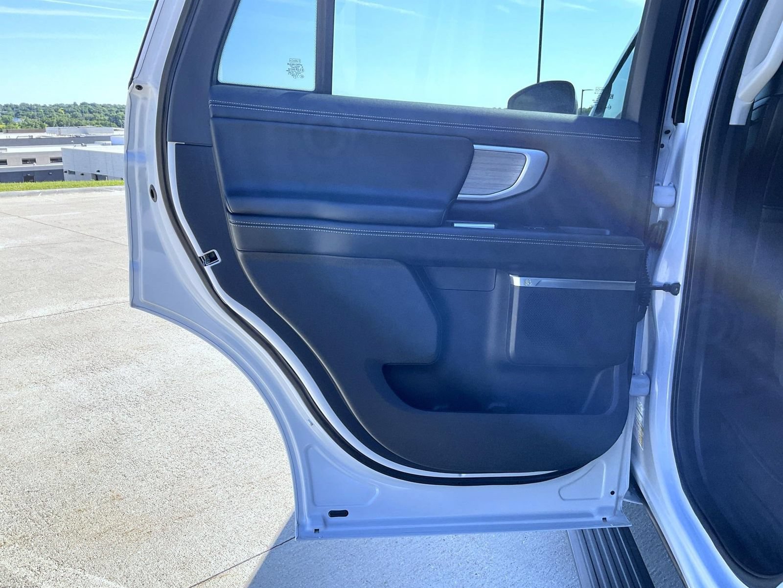 Used 2025 Ford Expedition Platinum AWD/4WD image 18