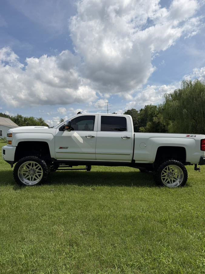 Used 2019 Chevrolet Silverado 2500 LTZ w/ Duramax Plus Package AWD/4WD image 19