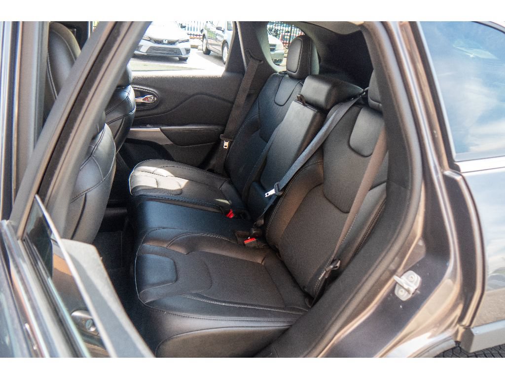 Used 2022 Jeep Cherokee Latitude Lux AWD/4WD image 18