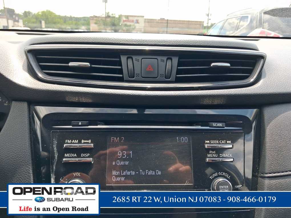 Used 2017 Nissan Rogue S w/ Appearance Package AWD/4WD image 60