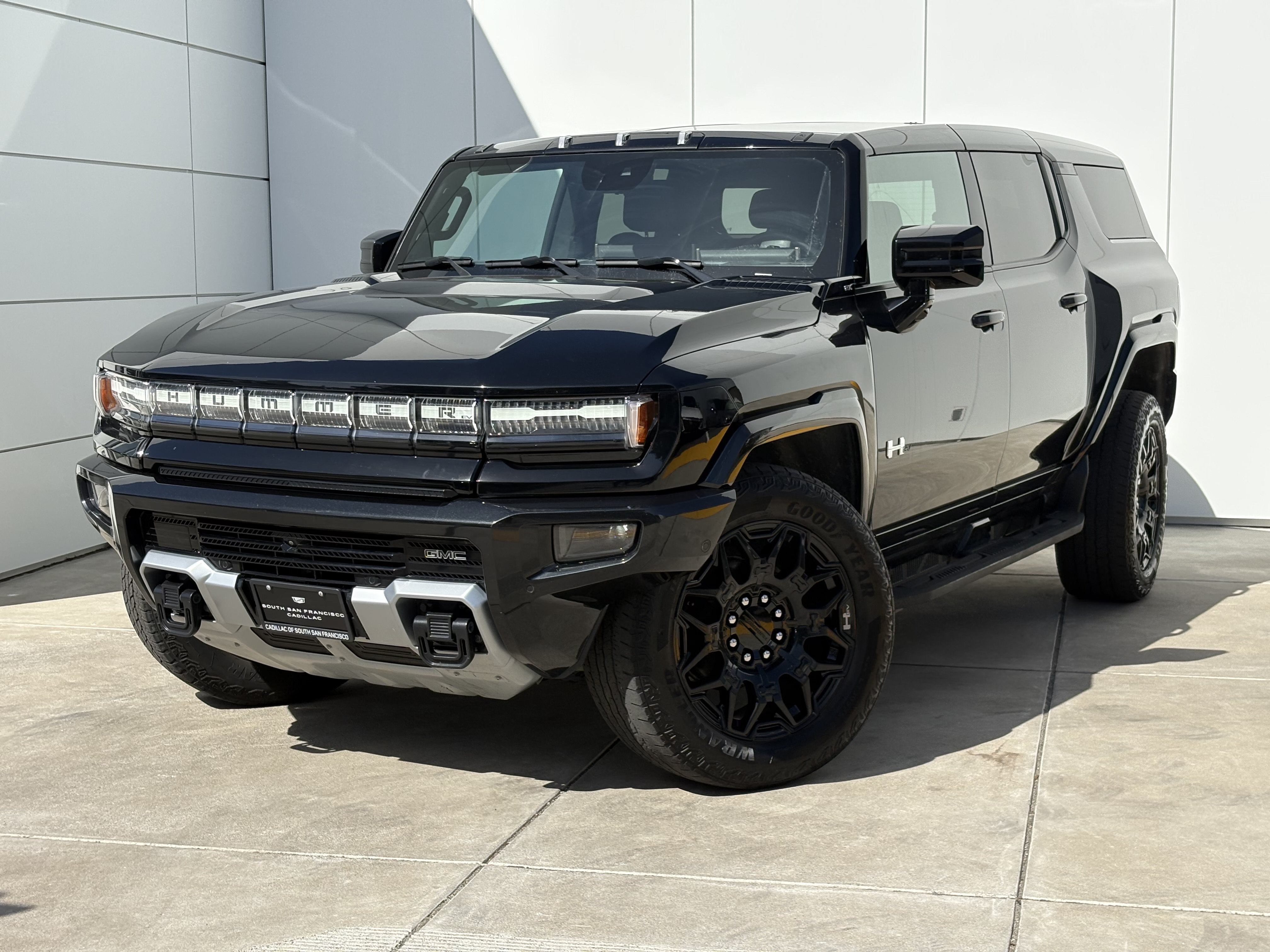 Used 2025 GMC Hummer EV 2X AWD/4WD image 2