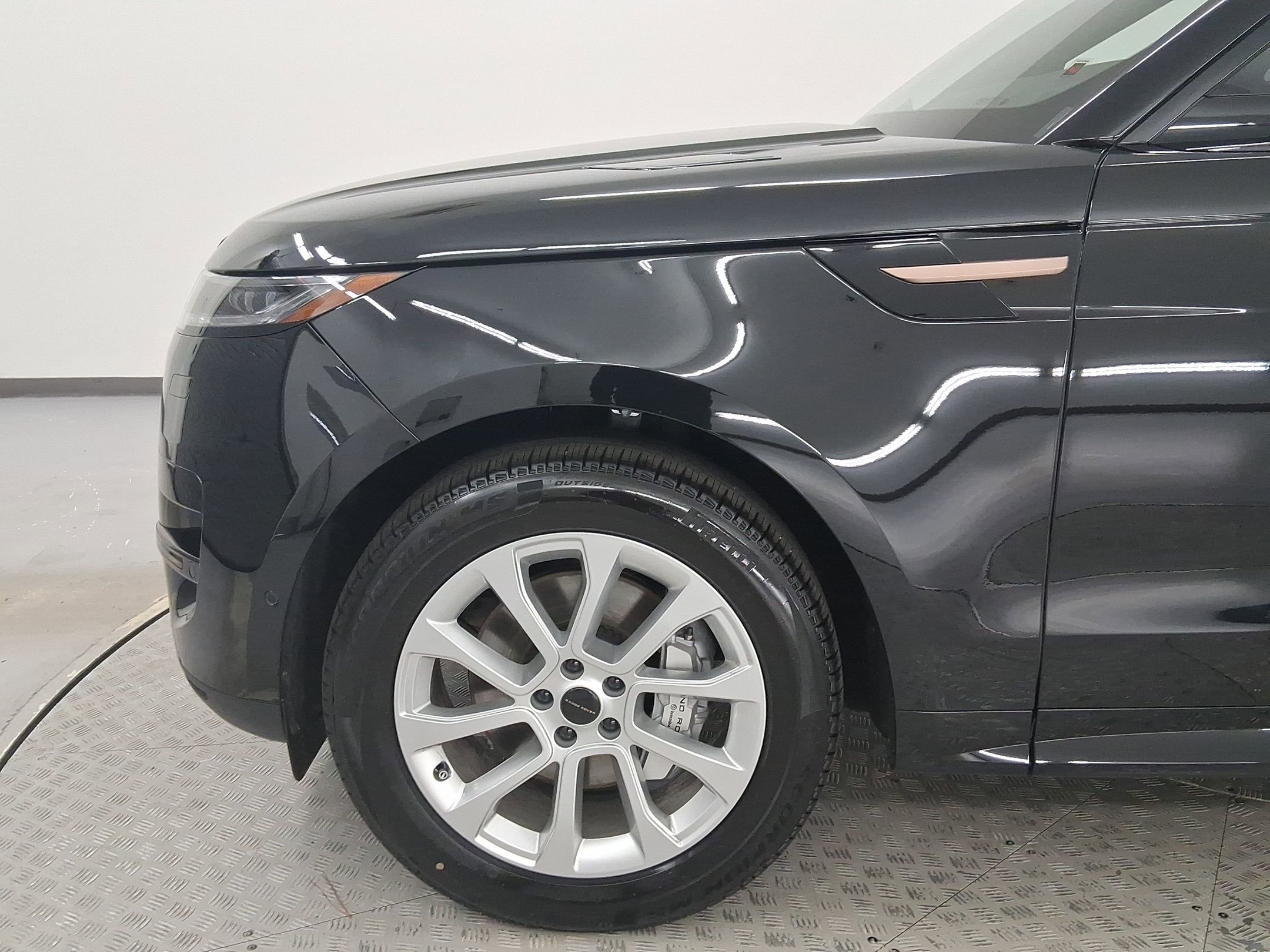 New 2026 Land Rover Range Rover Sport SE AWD/4WD image 11