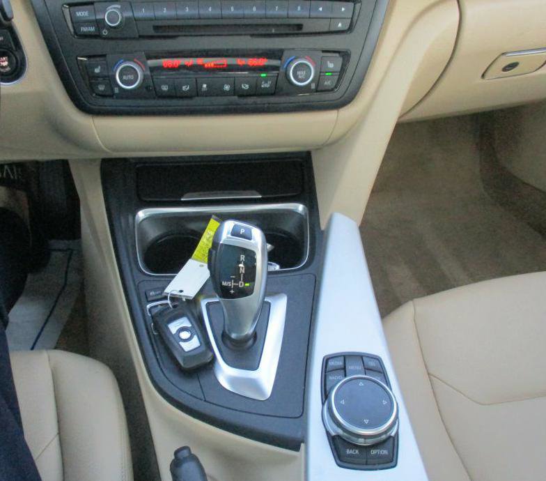 Used 2015 BMW 320i I image 19