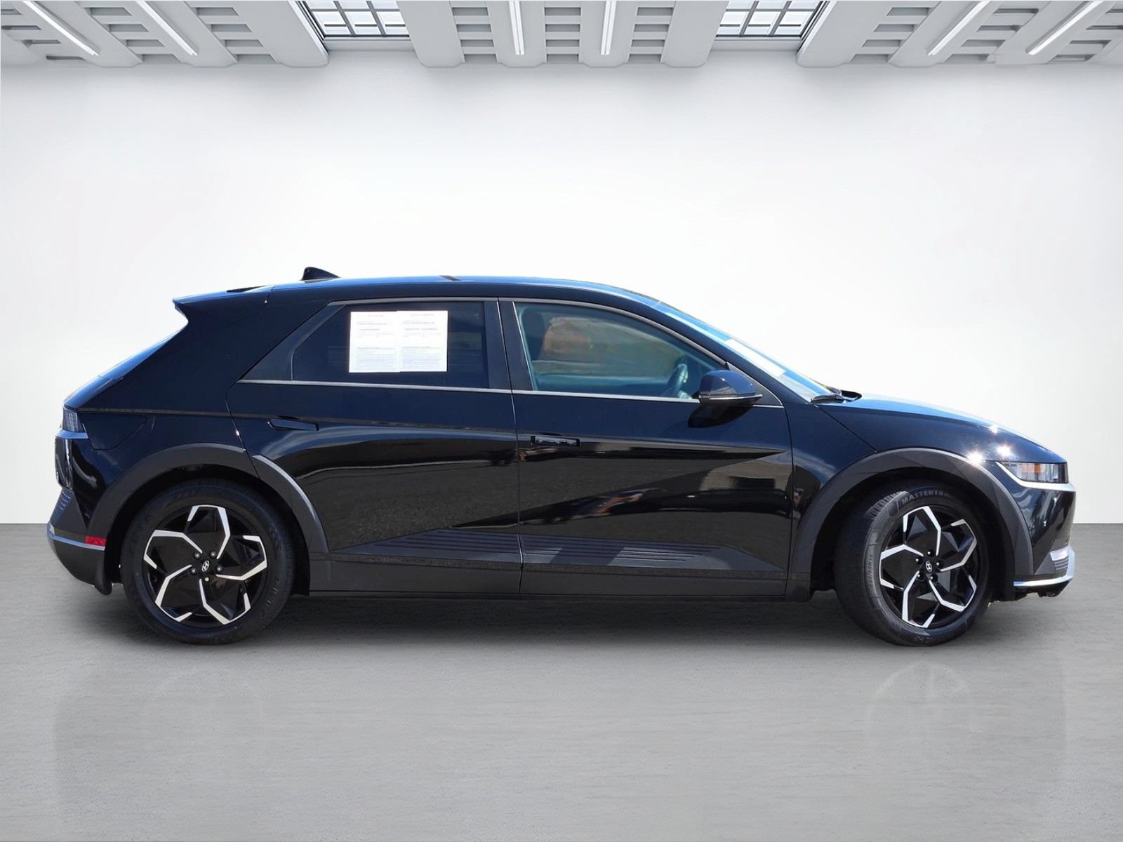 Certified 2024 Hyundai Ioniq 5 SEL RWD image 3
