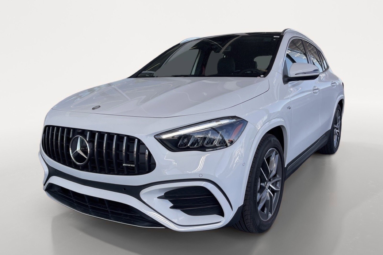 New 2025 Mercedes-Benz GLA 35 AMG 4MATIC image 12