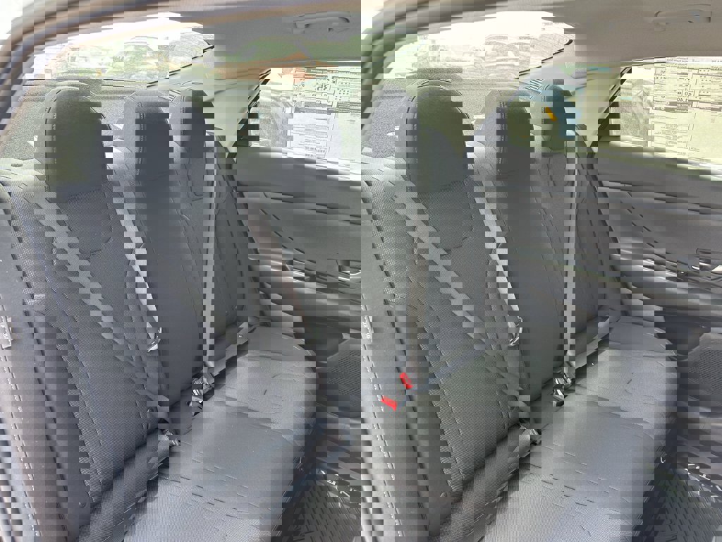 New 2026 Hyundai Elantra SE FWD image 29