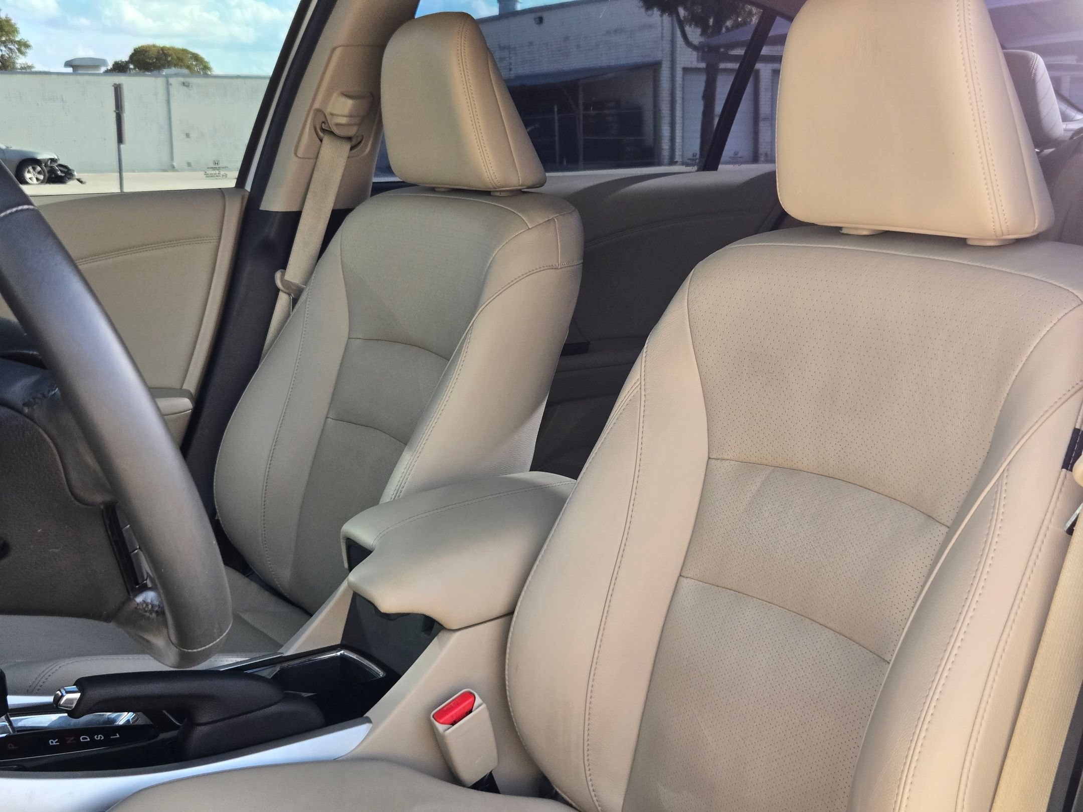 Used 2017 Honda Accord EX-L image 13
