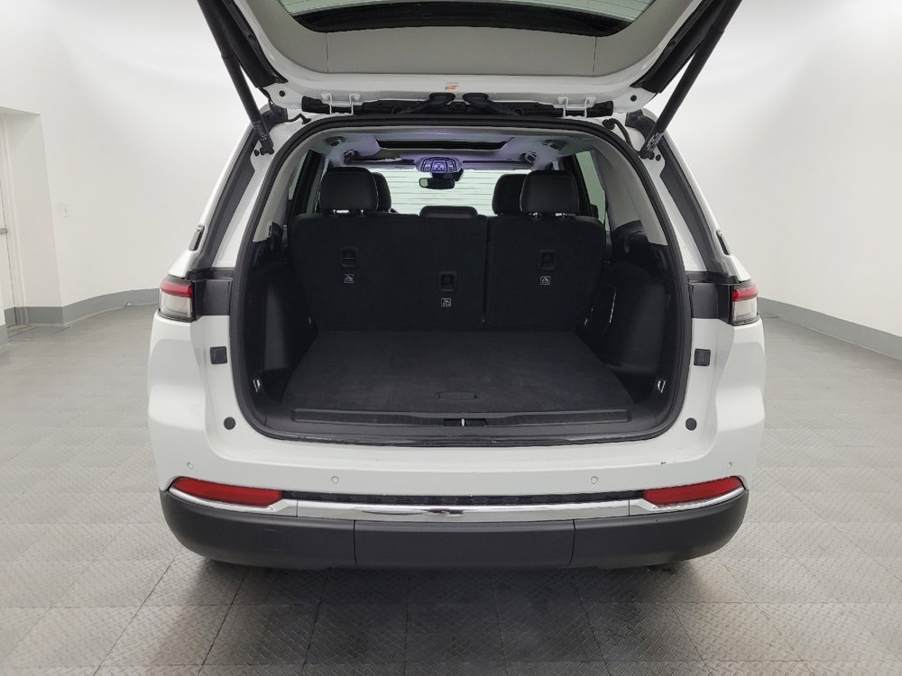 Used 2022 Jeep Grand Cherokee Limited 4xe image 29