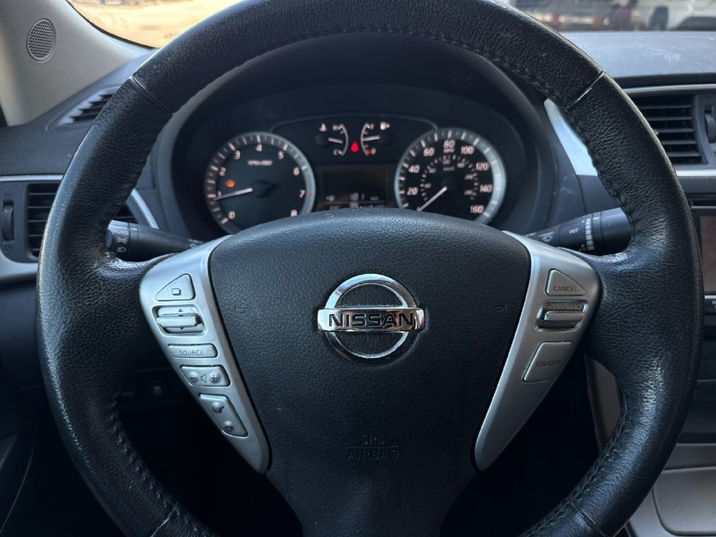Used 2015 Nissan Sentra SV FWD image 22