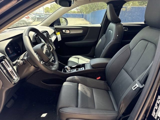New 2024 Volvo XC40 B5 Plus w/ Climate Package AWD/4WD image 16