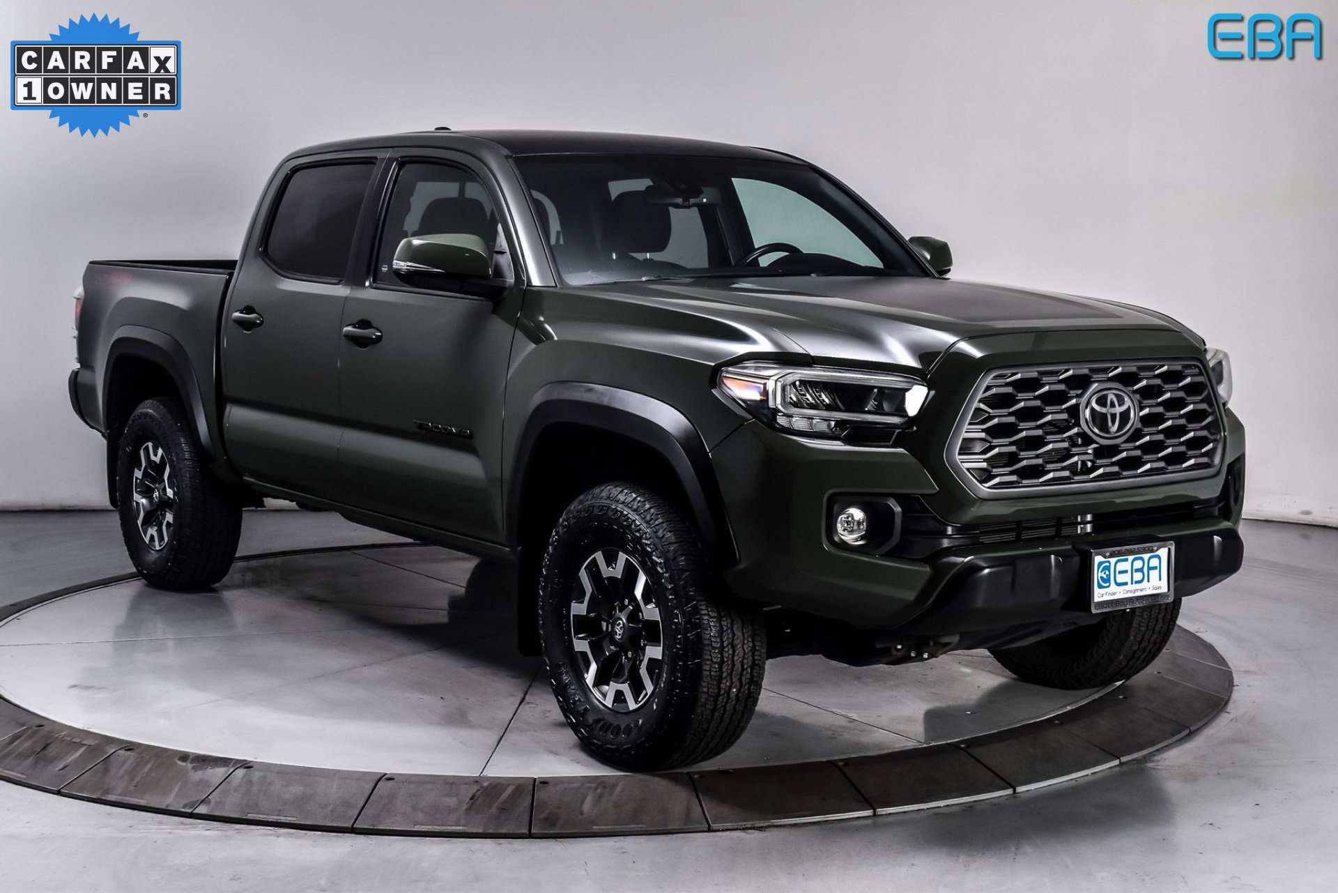 Used 2022 Toyota Tacoma TRD Off-Road image 1