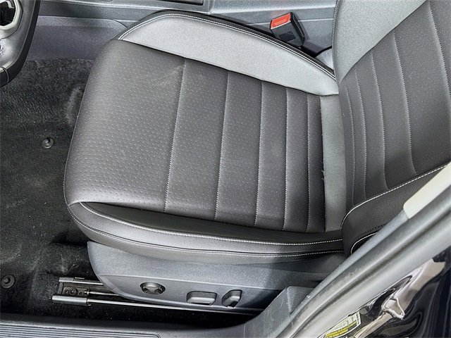 Used 2024 Volkswagen Jetta SE image 19
