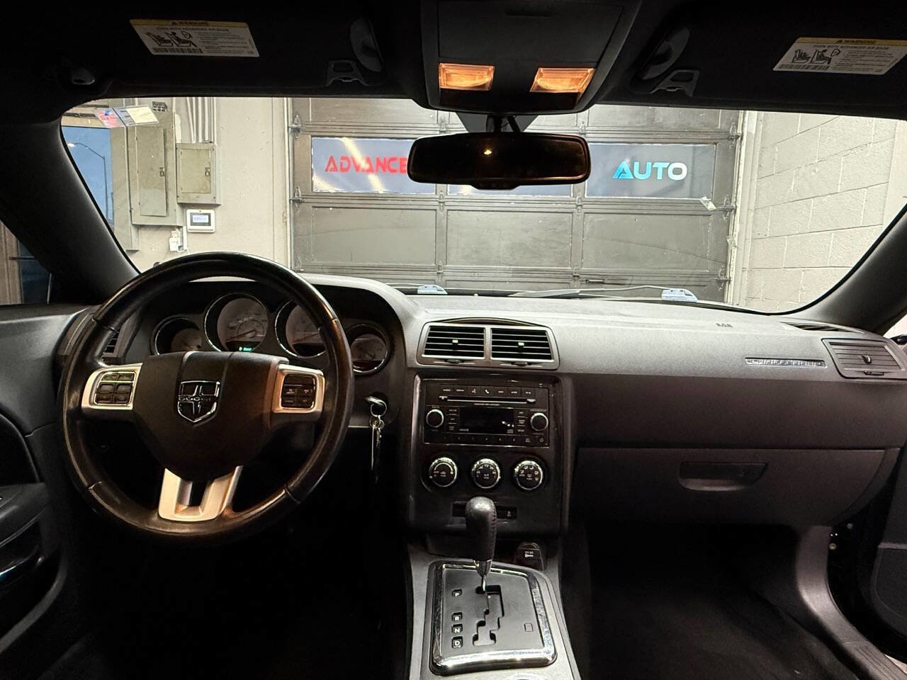 Used 2013 Dodge Challenger SXT image 8