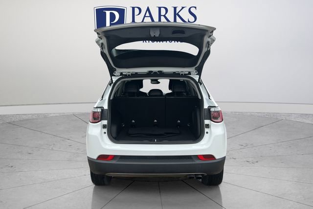 Used 2022 Jeep Compass Limited w/ Sun and Sound Group image 19